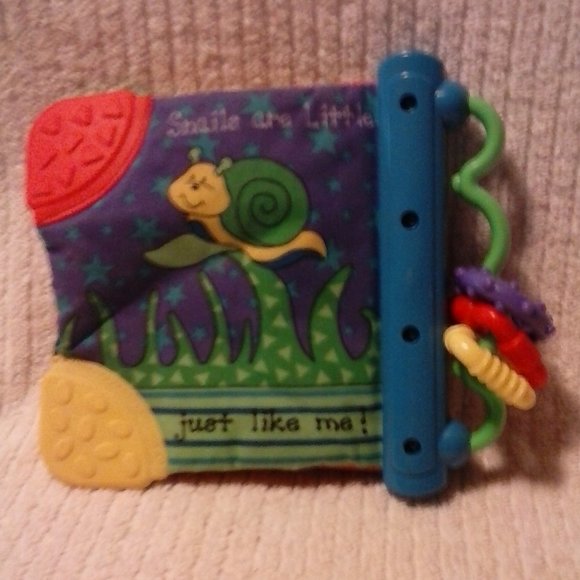 Vintage FRIENDS OF ALL SIZES CLOTH TEETHER BOOK - Picture 4 of 4